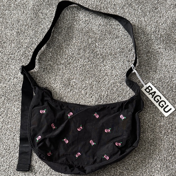 BAGGU Handbags - Baggu Black Medium Crescent Crossbody Bag w/ Embroidery UA Exclusive Rosette GUC
